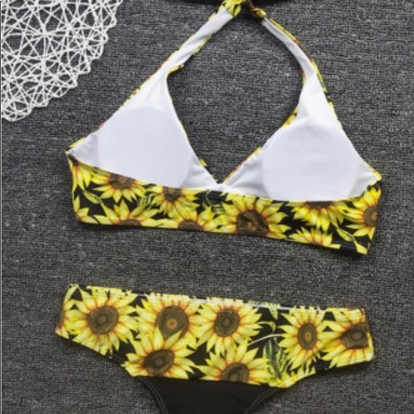 YELLOW HALTER NECK SUNFLOWER BIKINI - Picture 2 of 3